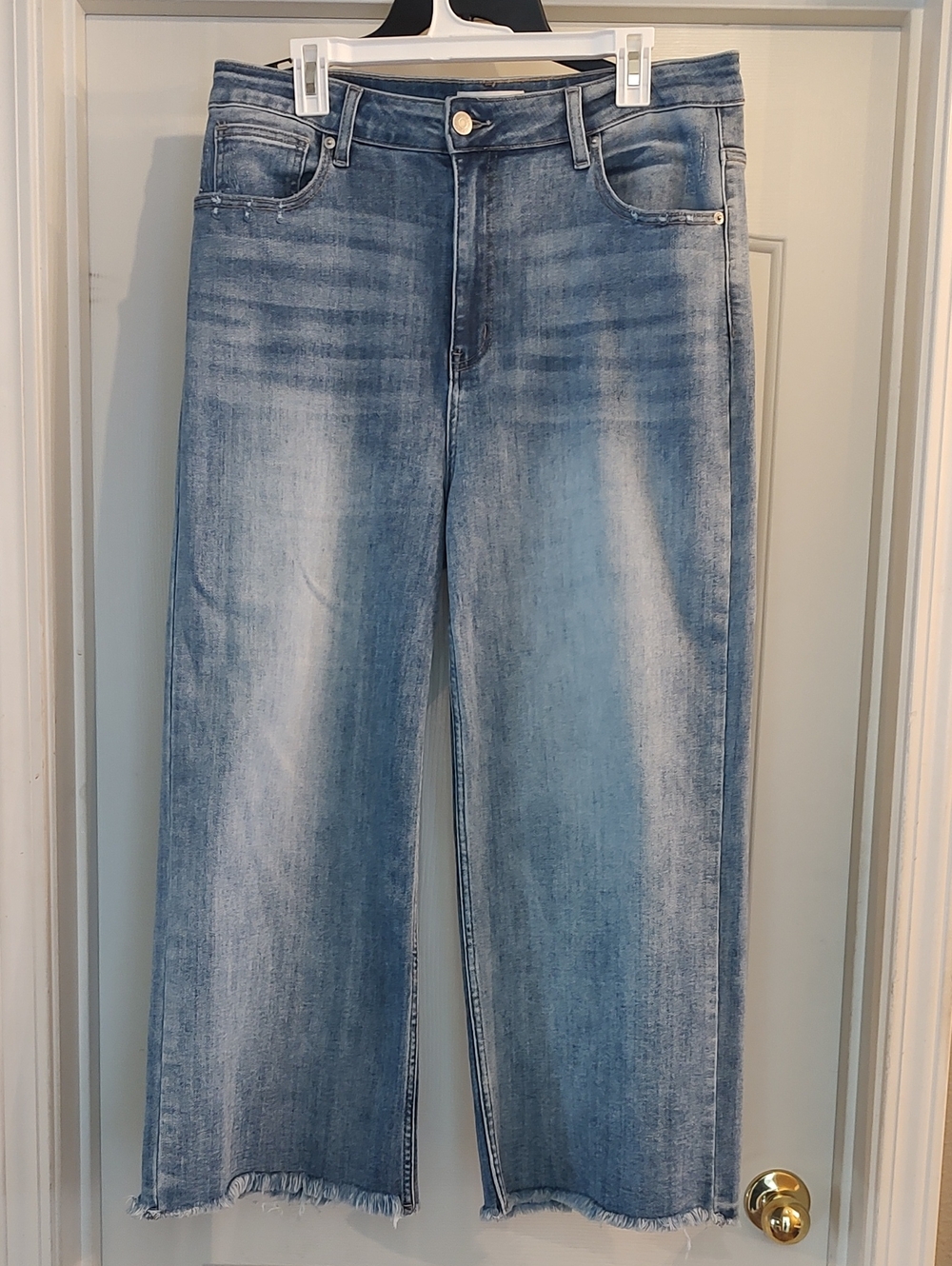 Light Blue Wide Leg Jeans with Frayed Hem